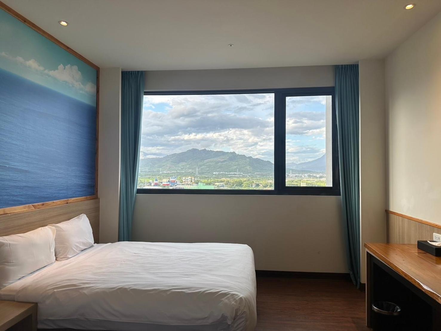 Hotel 綺麗商旅園區館 à T'ai-tung Extérieur photo
