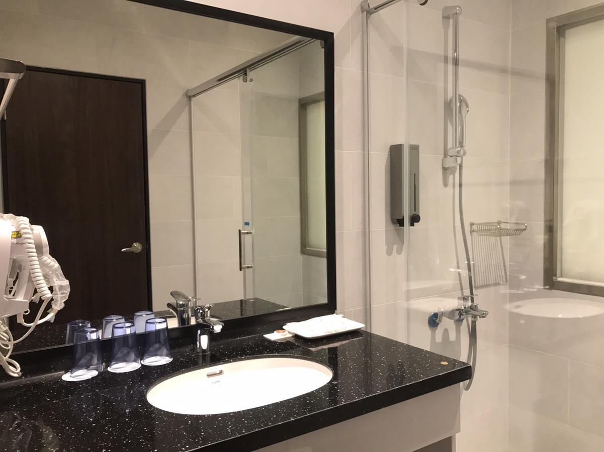 Hotel 綺麗商旅園區館 à T'ai-tung Extérieur photo
